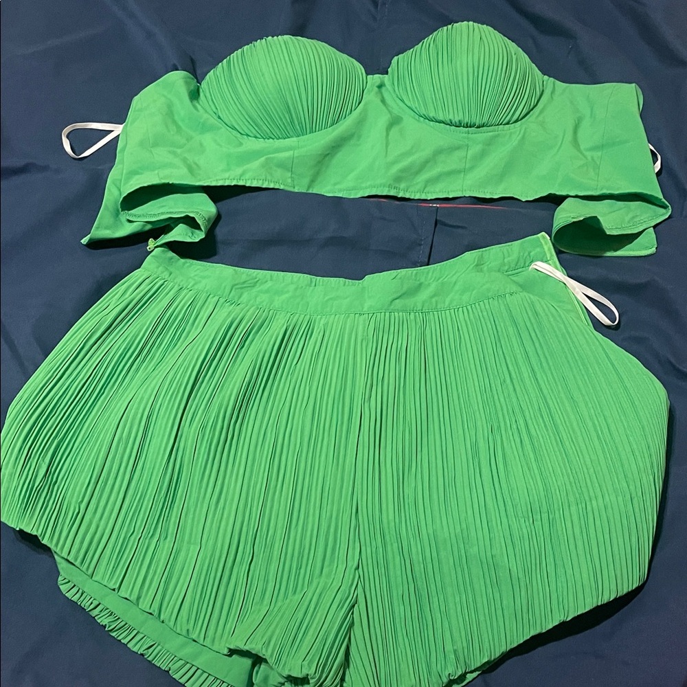 Green Pleated Women's Shorts